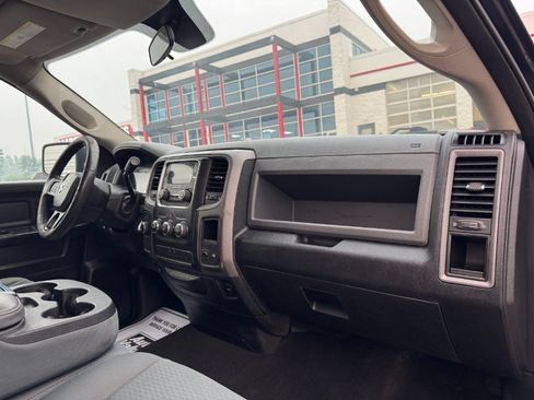 Used 2018 RAM 1500 ST w/ SXT Appearance Group AWD/4WD image 19