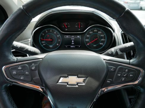 Used 2017 Chevrolet Cruze Premier FWD image 25