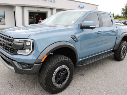 Used 2025 Ford Ranger Raptor AWD/4WD image 2