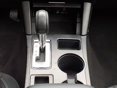 Used 2019 Subaru Outback 2.5i Premium image 14