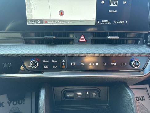 Used 2025 Kia Sportage SX AWD/4WD image 19