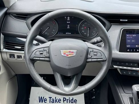 Used 2019 Cadillac XT4 Premium Luxury FWD image 22