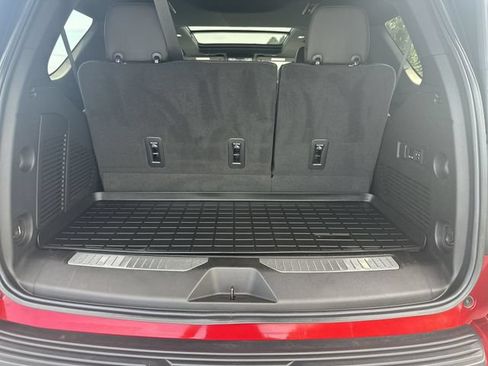 Used 2023 Chevrolet Tahoe High Country AWD/4WD image 23