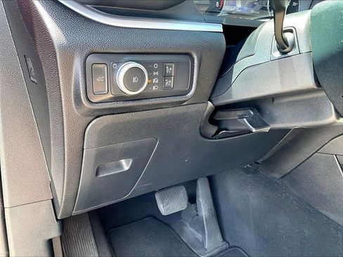 Used 2021 Ford Explorer XLT w/ Equipment Group 202A AWD/4WD image 31