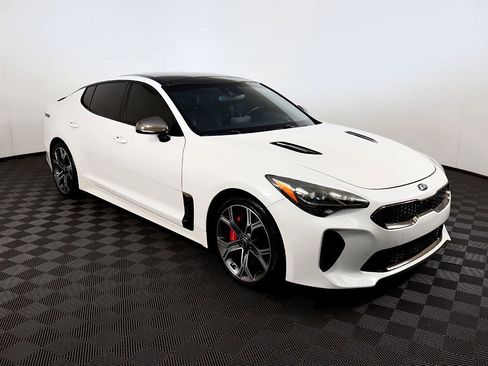 Used 2018 Kia Stinger GT2 image 5