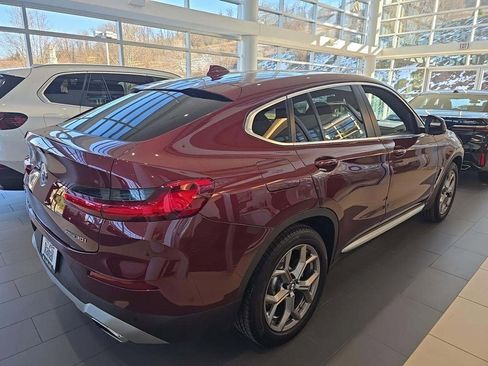 Used 2022 BMW X4 xDrive30i w/ Premium Package image 2