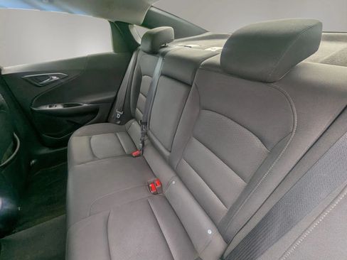 Used 2017 Chevrolet Malibu LT FWD image 16