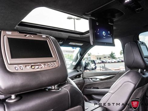 Used 2019 Cadillac Escalade Platinum AWD/4WD image 5