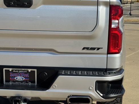 Used 2022 Chevrolet Silverado 1500 RST image 6
