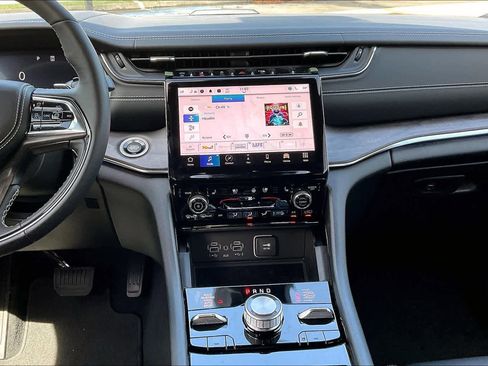 New 2023 Jeep Grand Cherokee Overland w/ Advanced Protech Group III image 6