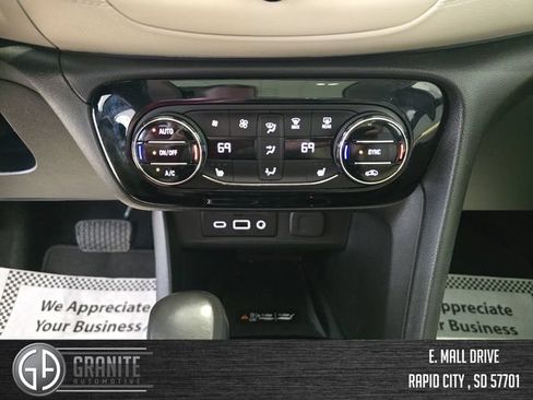Used 2021 Buick Encore GX Essence w/ Advanced Technology Package AWD/4WD image 18