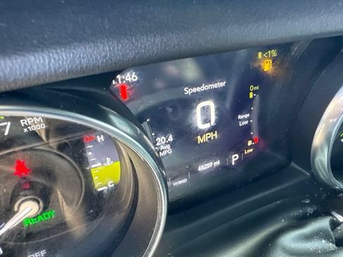 Used 2023 Jeep Wrangler Unlimited Sahara w/ Cold Weather Group AWD/4WD image 11