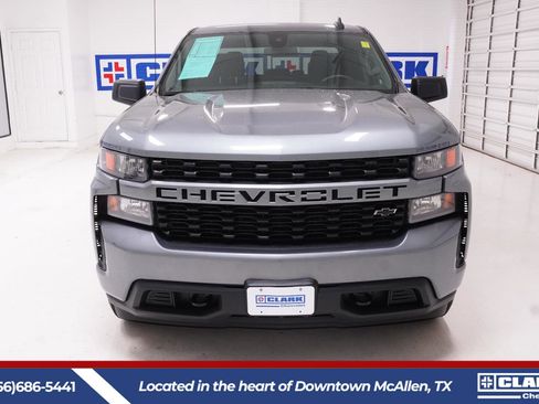 Used 2022 Chevrolet Silverado 1500 Custom w/ LPO, Dark Essentials Package RWD image 2
