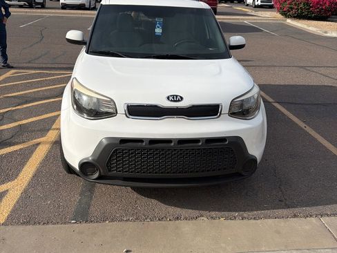 Used 2015 Kia Soul FWD image 6