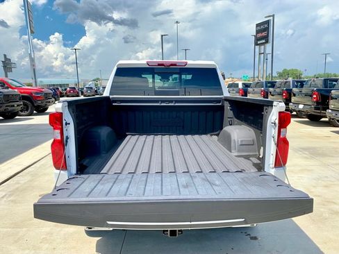 Used 2023 Chevrolet Silverado 1500 High Country w/ Technology Package AWD/4WD image 21