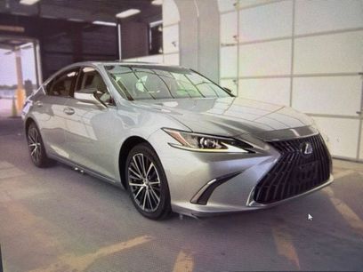 Used 2022 Lexus ES 300h w/ Premium Package
