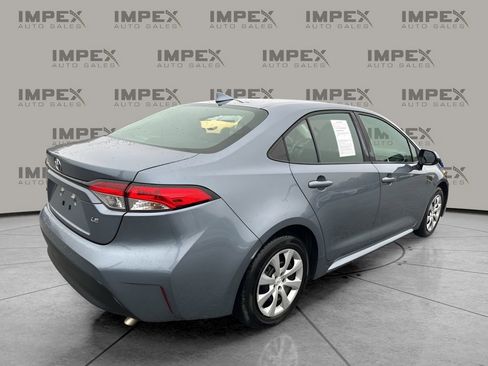 Used 2025 Toyota Corolla LE image 5