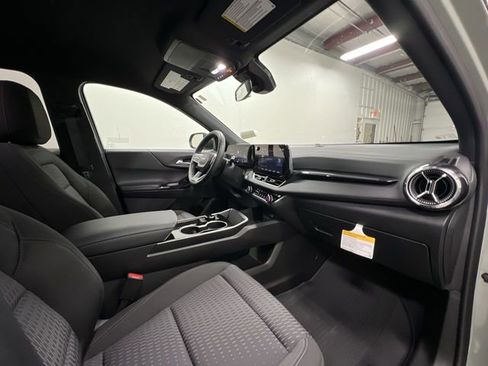 Used 2026 Chevrolet Equinox LT image 28