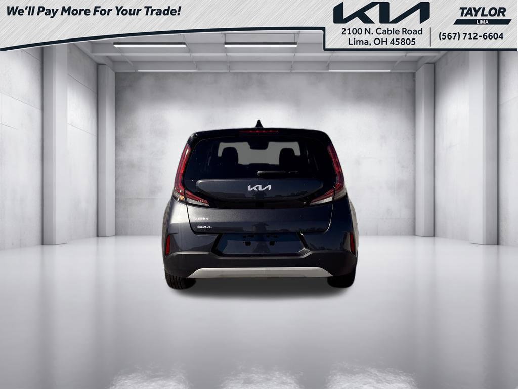 Used 2025 Kia Soul LX w/ LX Technology Package FWD image 18
