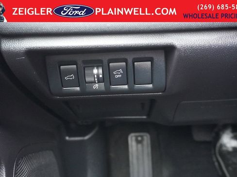 Used 2024 Subaru Outback Premium image 29