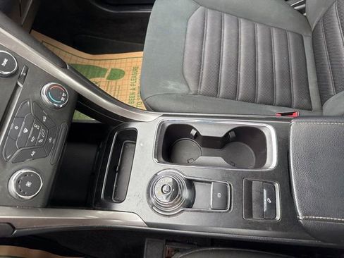 Used 2017 Ford Fusion SE FWD image 23