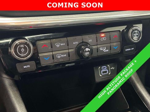 Used 2023 Jeep Compass High Altitude AWD/4WD image 24