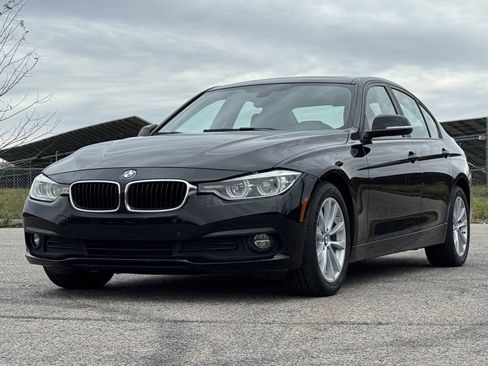 Used 2018 BMW 320i xDrive Sedan image 1