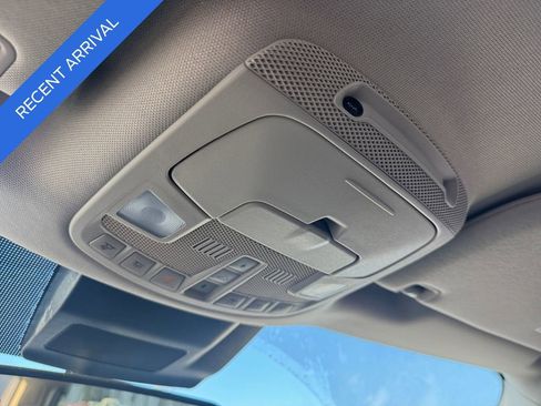 Used 2019 Ford Expedition Platinum image 31