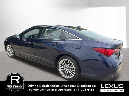 Used 2021 Toyota Avalon Limited w/ Advanced Safety Package FWD image 5