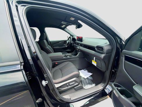 New 2026 Honda Pilot Sport image 24