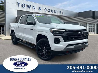 Used 2025 Chevrolet Colorado Z71 w/ Z71 Convenience Package 2