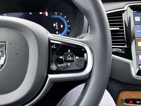 Certified 2024 Volvo XC90 B6 Plus w/ Protection Package Premier image 12