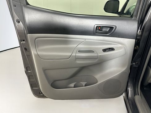 Used 2012 Toyota Tacoma 4x4 Double Cab w/ TRD Off-Road Pkg image 24