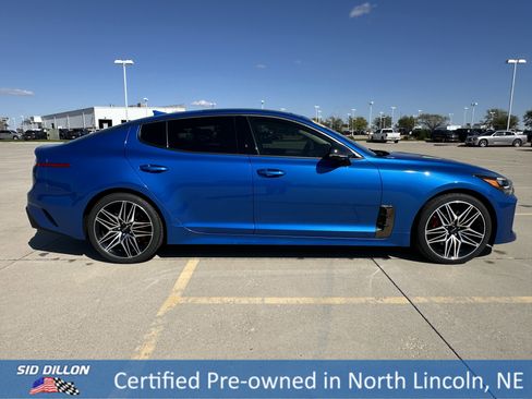 Used 2022 Kia Stinger GT1 image 3