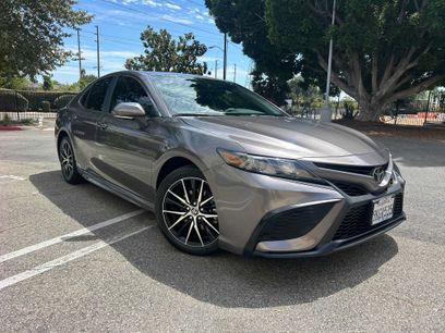Used 2024 Toyota Camry SE w/ Convenience Package