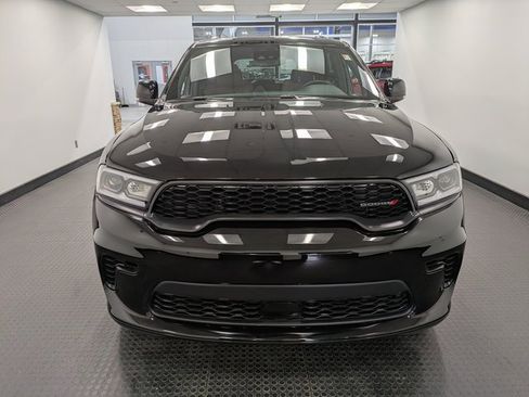 Used 2024 Dodge Durango GT image 2