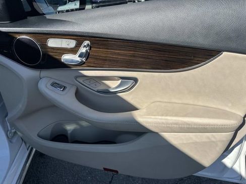 Used 2018 Mercedes-Benz C 300 4MATIC Sedan image 8