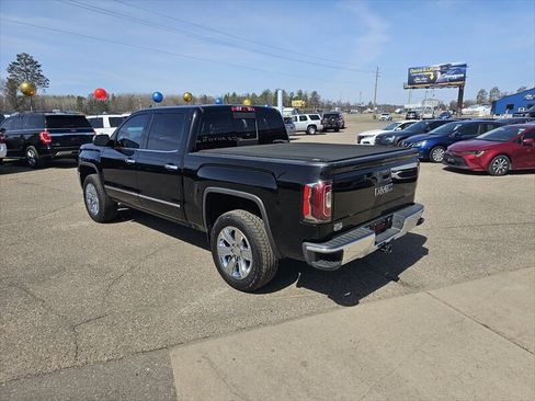 Used 2018 GMC Sierra 1500 SLT AWD/4WD image 3