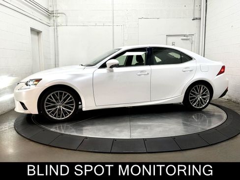 Used 2016 Lexus IS 300 AWD w/ Navigation System Package image 4