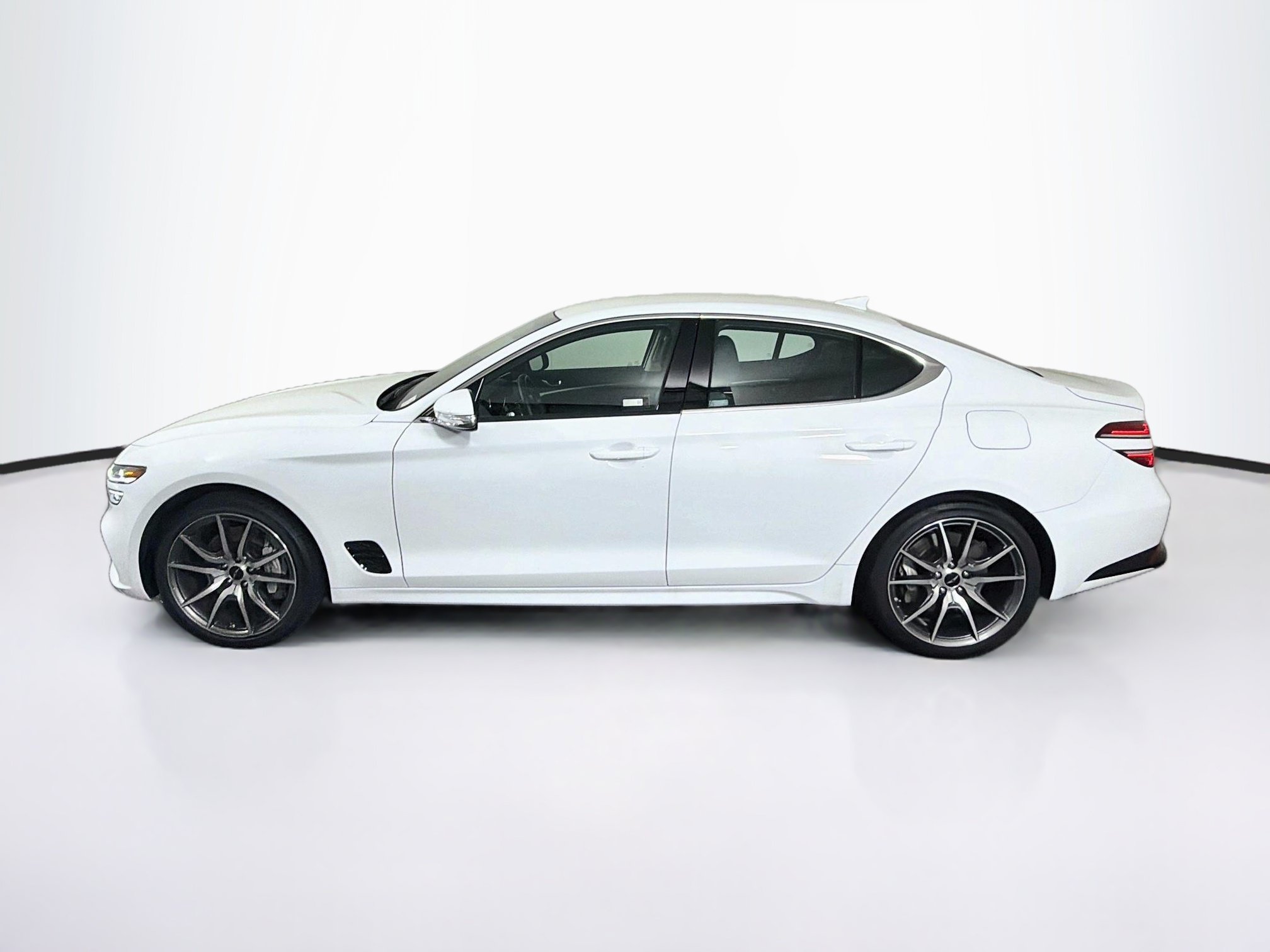 Used 2026 Genesis G70 2.5T RWD image 4