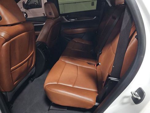 Used 2021 Cadillac XT5 Premium Luxury image 10