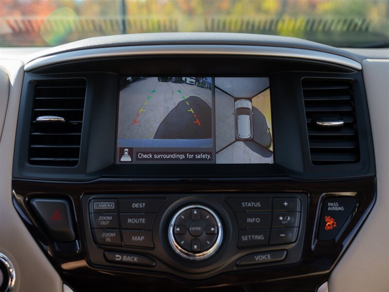 Used 2015 Nissan Pathfinder Platinum FWD image 31