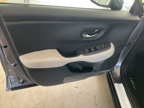 New 2026 Honda HR-V LX image 4