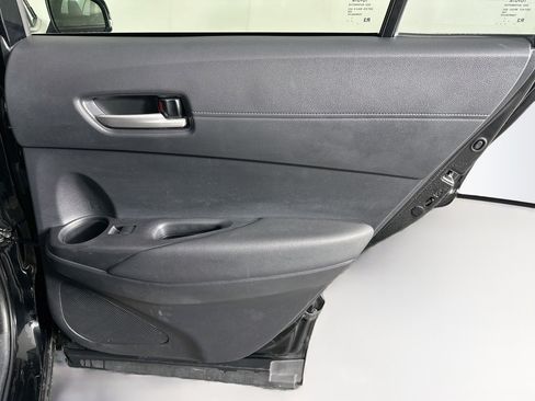 Used 2025 Toyota Corolla Cross XLE FWD image 30