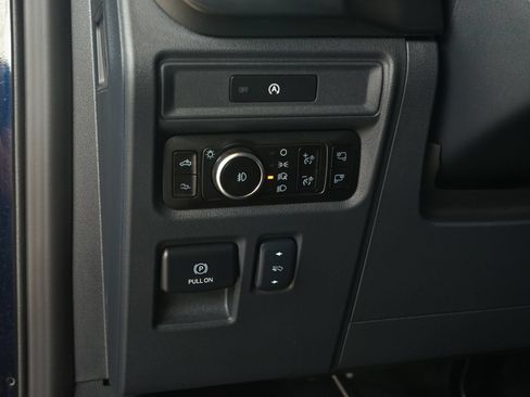 Used 2025 Ford F150 Raptor AWD/4WD image 28