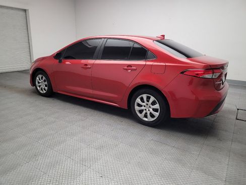 Used 2021 Toyota Corolla LE image 3