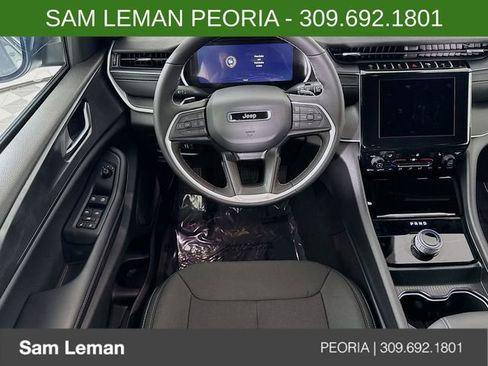 New 2025 Jeep Grand Cherokee Laredo w/ Luxury Tech Group I image 21