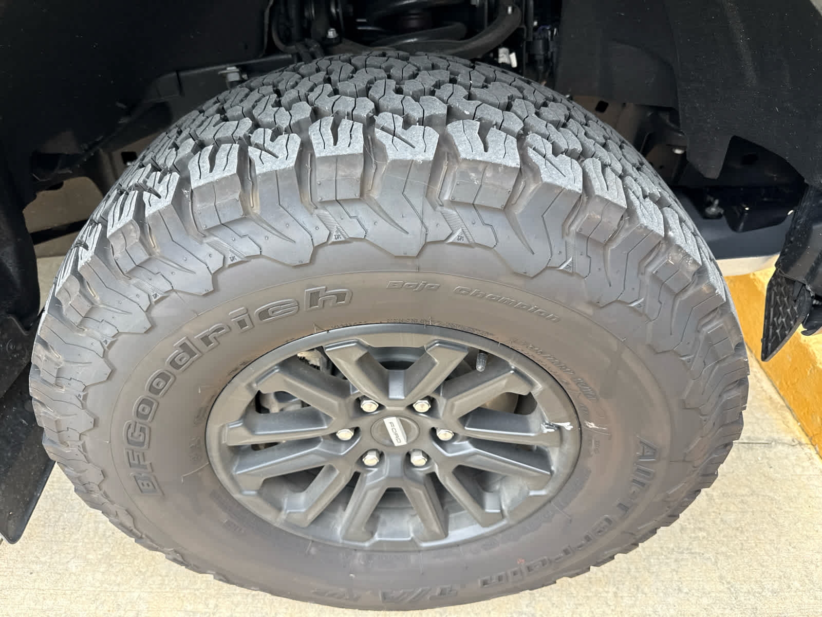 Used 2025 Ford F150 Raptor AWD/4WD image 4
