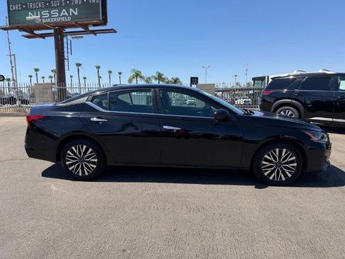 Certified 2025 Nissan Altima 2.5 SV FWD image 7