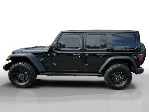 Used 2025 Jeep Wrangler Unlimited Sport AWD/4WD image 2